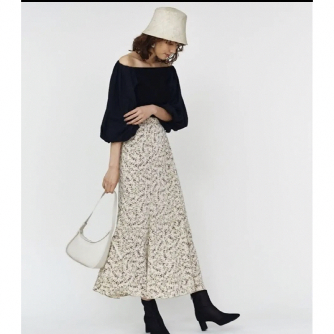SNIDEL(スナイデル)の美品 SNIDELのバリエプリントマーメイドライクスカート 花柄 レディースのスカート(ロングスカート)の商品写真