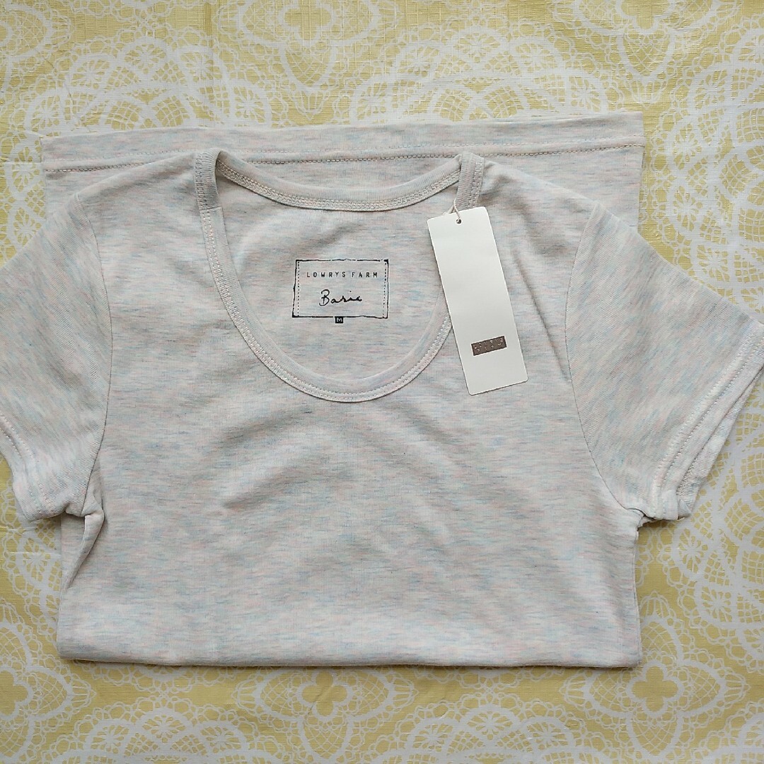 LOWRYS FARM(ローリーズファーム)の未使用タグ付き　ローリーズファーム　クルーネック半袖Tシャツ レディースのトップス(Tシャツ(半袖/袖なし))の商品写真