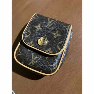 ルイヴィトン(LOUIS VUITTON)のLOUISVUITTON ヴィトン　ポーチ(ポーチ)