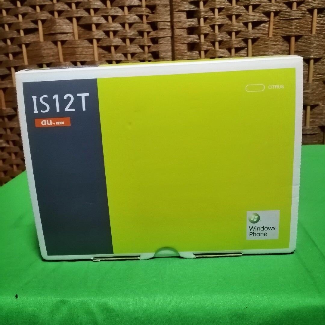 au Windows Phone IS12T KDDI 初期化済み SIMフリー