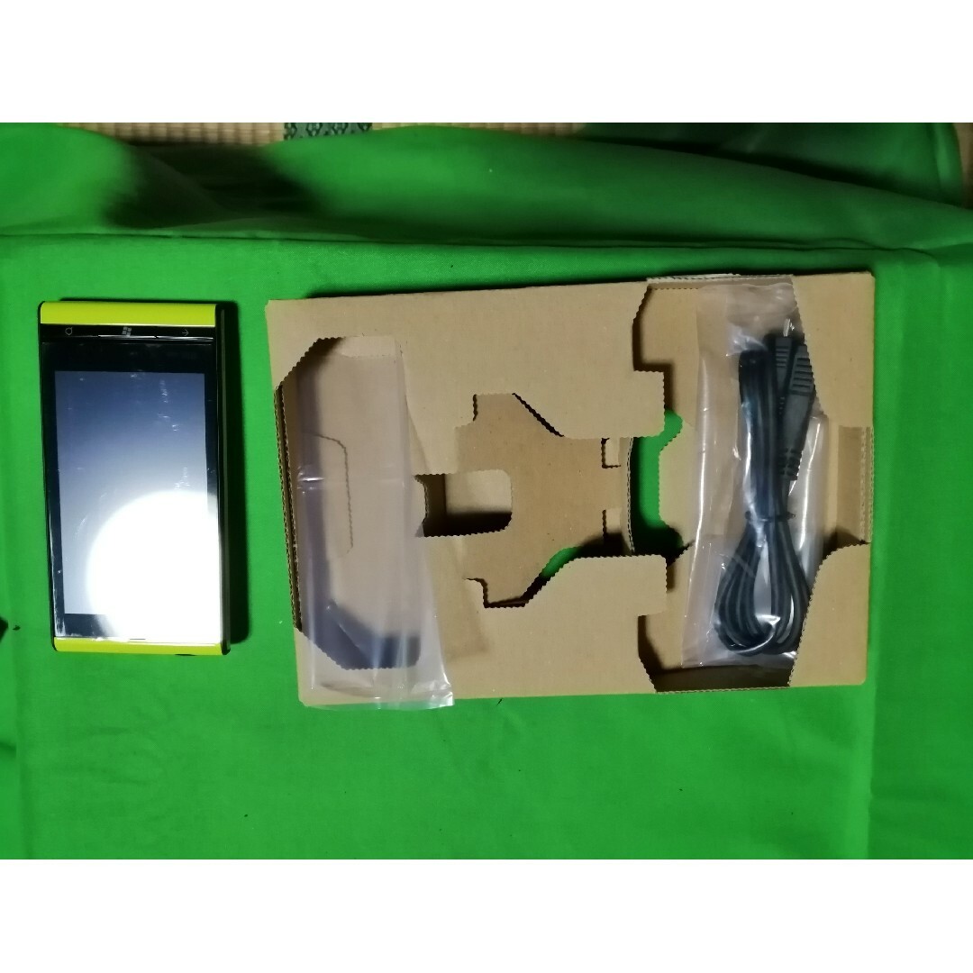 au Windows Phone IS12T KDDI 初期化済み SIMフリー