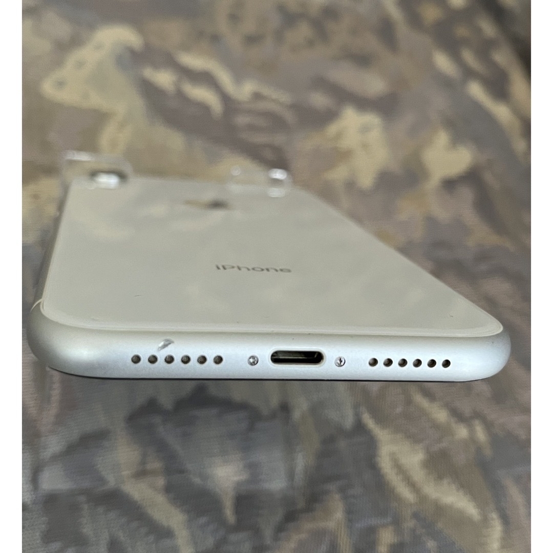 iPhone(アイフォーン)のiPhone XR  64GB  ホワイト スマホ/家電/カメラのスマートフォン/携帯電話(スマートフォン本体)の商品写真