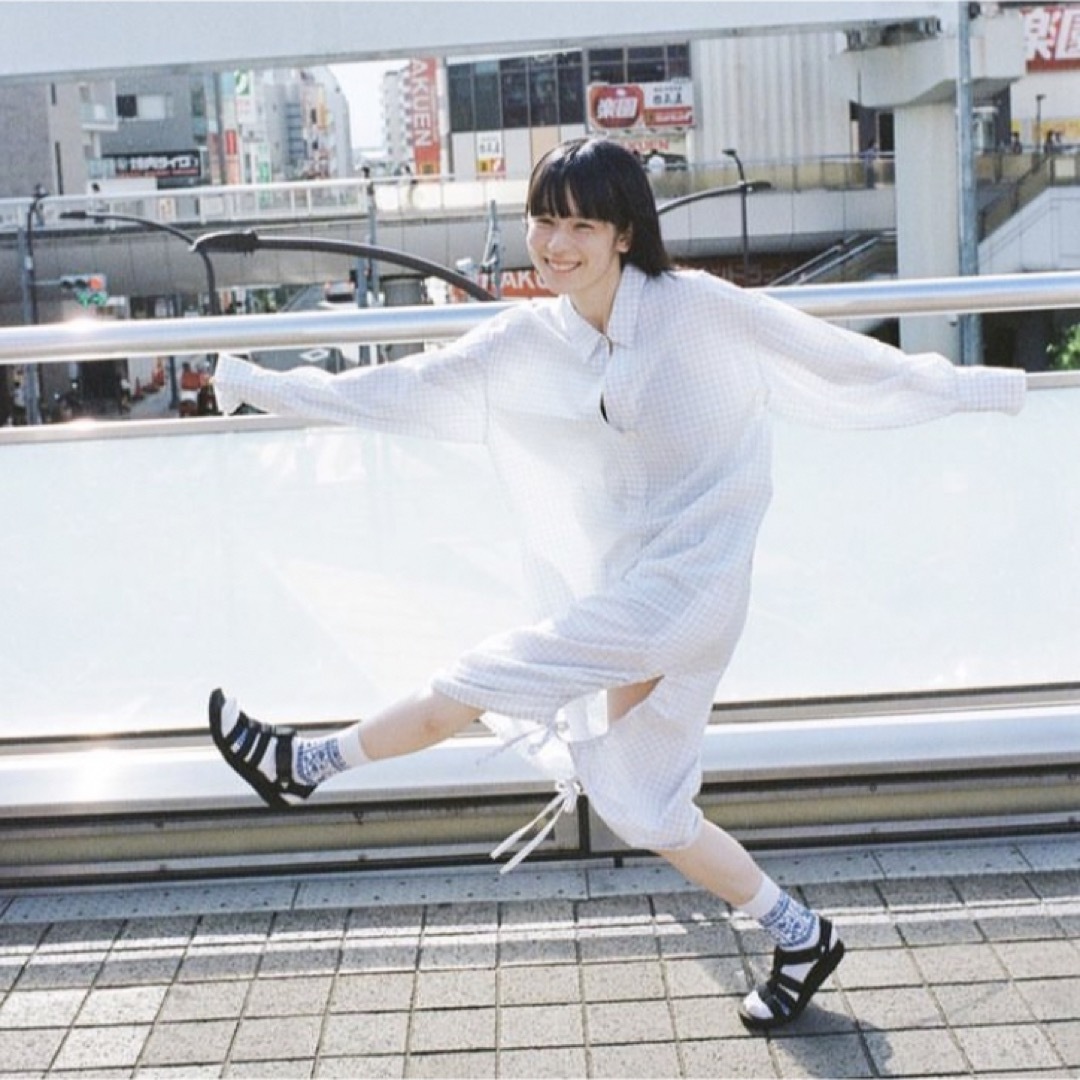 STUDIOUS(ステュディオス)のsoduk puff sleeve dress / white チェックワンピ レディースのワンピース(ロングワンピース/マキシワンピース)の商品写真