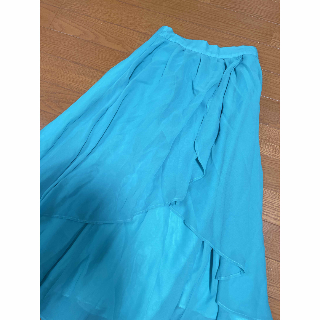 BAYFLOW(ベイフロー)の本日限定値下げ！　エメラルドブルー　グリーン　スカート レディースのスカート(ひざ丈スカート)の商品写真