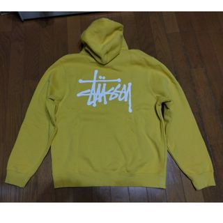 ステューシー(STUSSY)のstussy パーカー イエローS(パーカー)