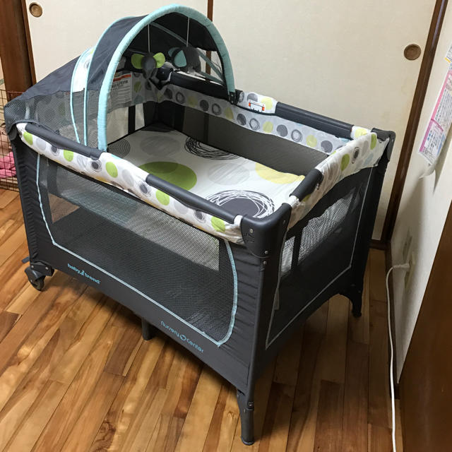休日限定 Baby Trend Retreat 双子用ベビーベッド drenriquejmariani.com