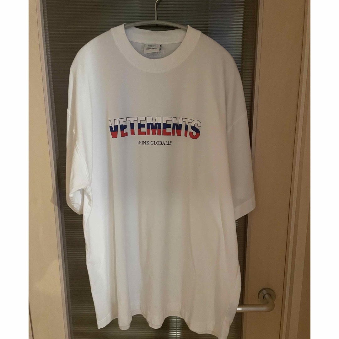 【確実正規品】【即日発送】VETEMENTS Tシャツトップス