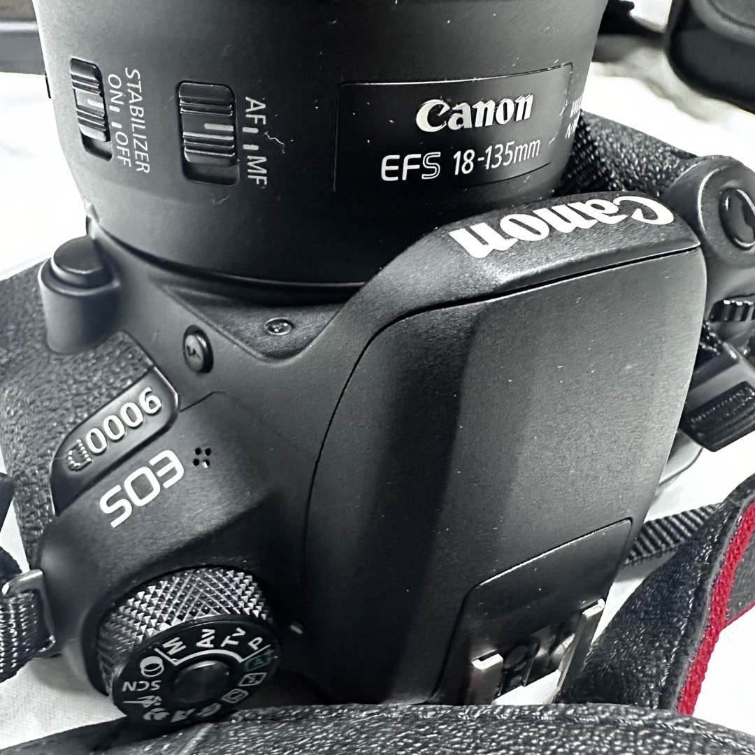 【美品】 Canon EOS 9000D EF-S18-135 IS USM