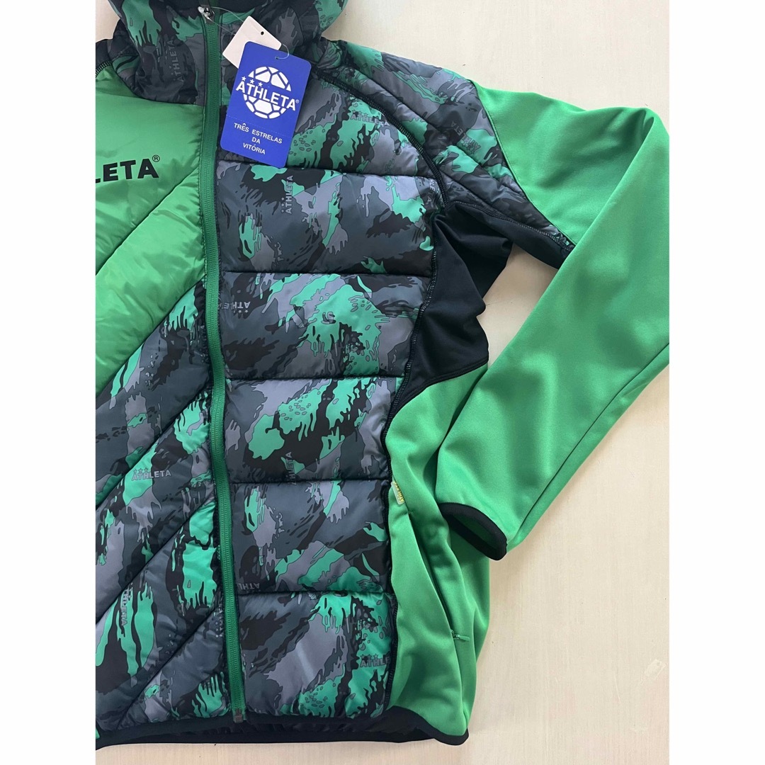 ATHLETA(アスレタ)の新品タグ付　アスレタ ATHLETA メンズM 中綿ウォームジャケット グリーン スポーツ/アウトドアのサッカー/フットサル(ウェア)の商品写真