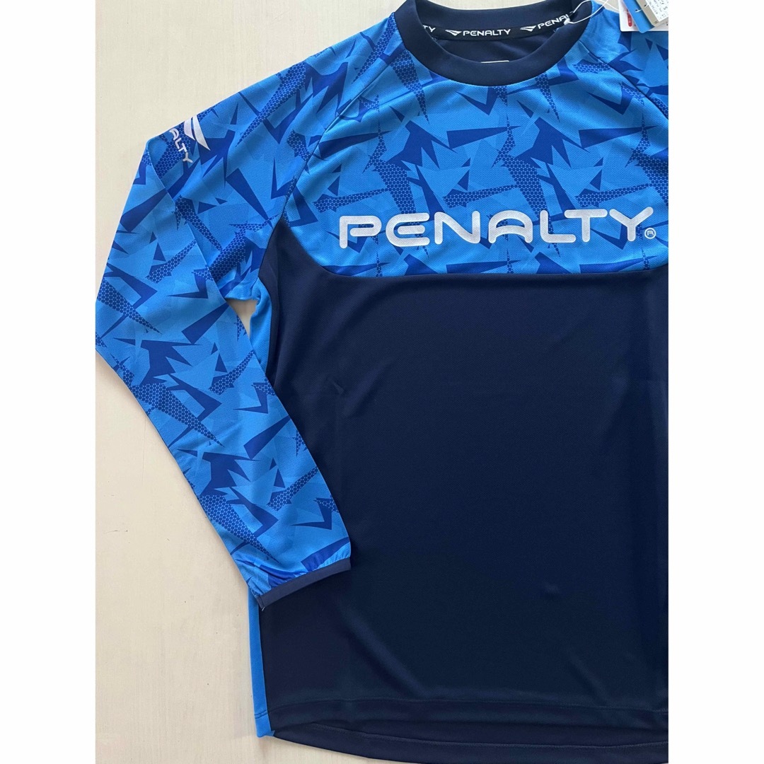 PENALTY(ペナルティ)の新品タグ付き　ペナルティ PENALTY メンズS サッカー長袖シャツ ブルー スポーツ/アウトドアのサッカー/フットサル(ウェア)の商品写真