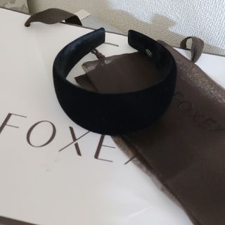 フォクシー(FOXEY) ヘアアクセサリー（ブラック/黒色系）の通販 52点 ...