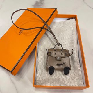 エルメス(Hermes)の新品・B刻印　エルメス　ケリードールチャーム　エトゥープ(チャーム)