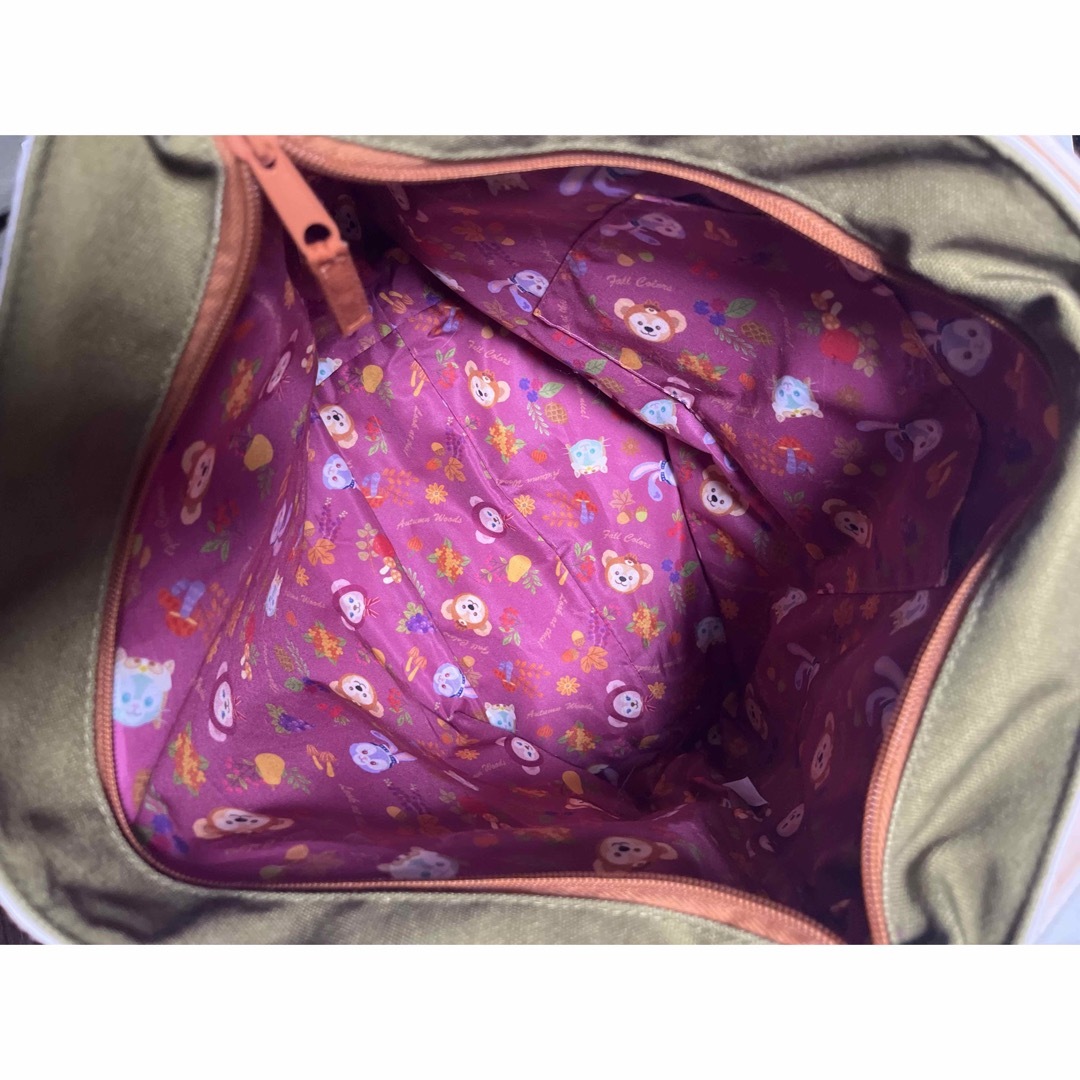 Disney(ディズニー)のダッフィーたちの秋のぼうけん　トートバッグ レディースのバッグ(トートバッグ)の商品写真