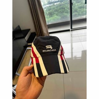 バレンシアガ(Balenciaga)の間違えて削除してしまっていました。(キャップ)