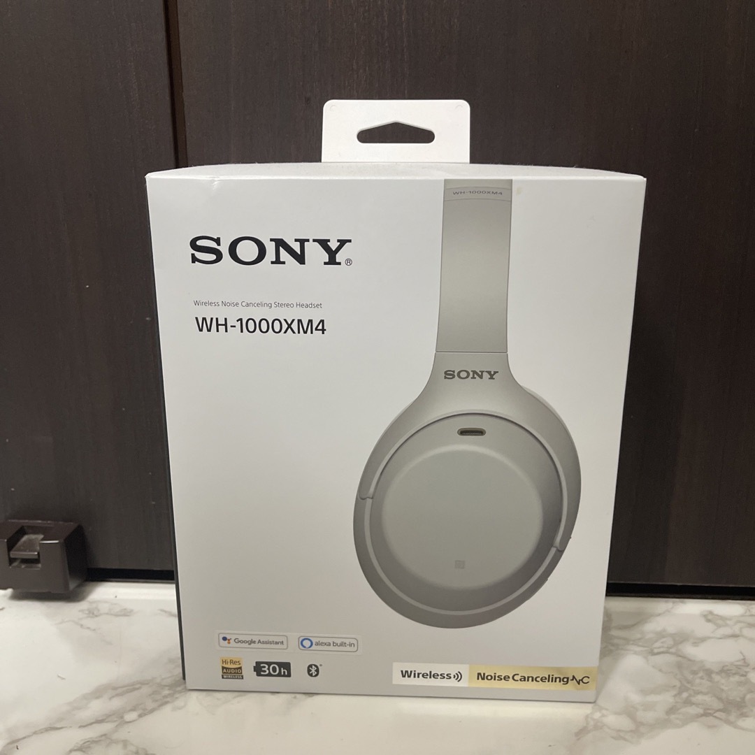 WH-1000XM4 プラチナシルバー　SONY