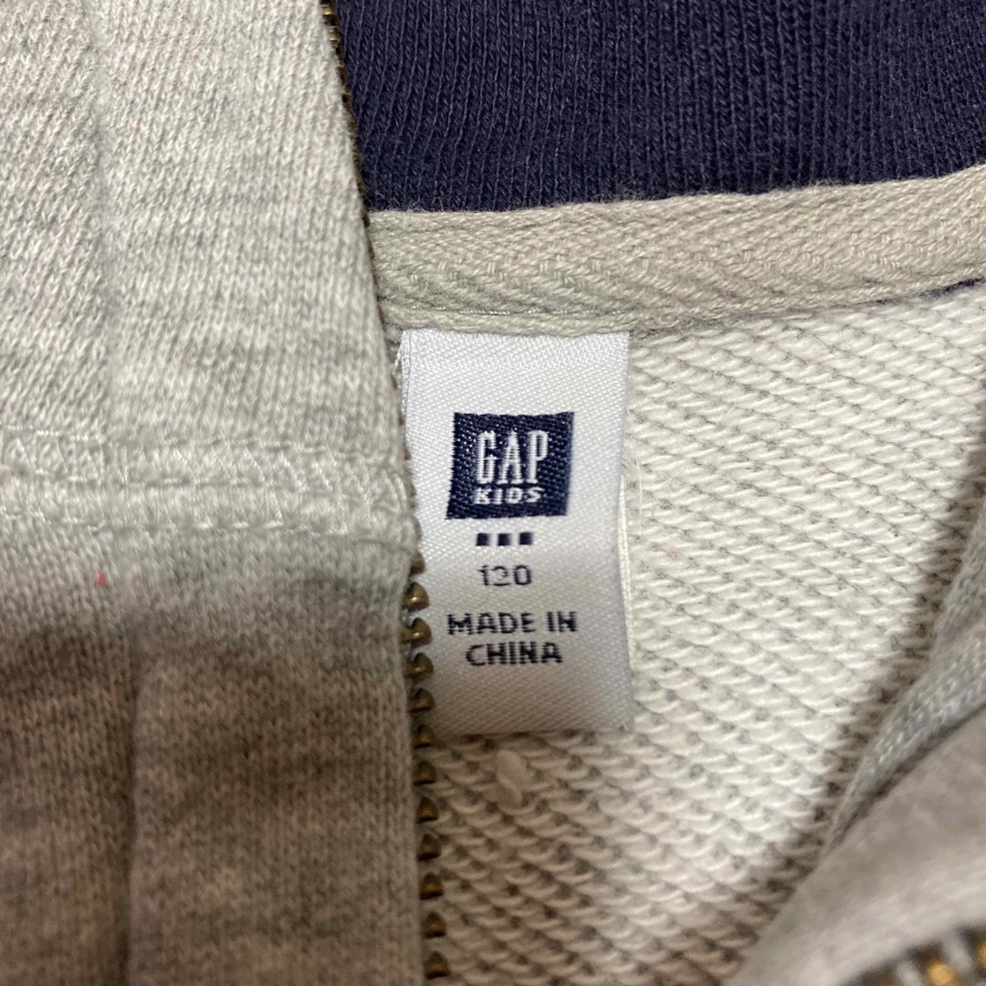 GAP(ギャップ)のGAP 上着120 キッズ/ベビー/マタニティのキッズ服男の子用(90cm~)(ジャケット/上着)の商品写真