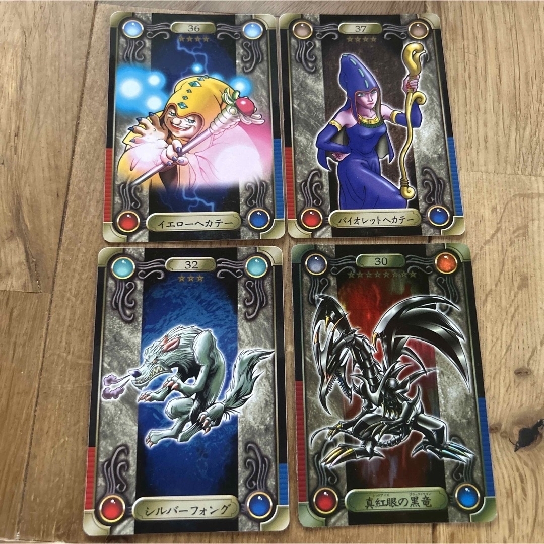 美品　遊戯王　シールダス　真紅眼の黒竜　シルバーファング　他