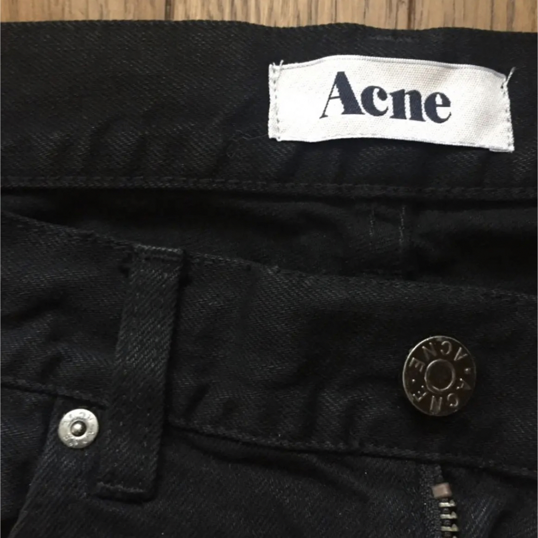 ACNE(アクネ)の【美品】ACNEアクネ 5Pパンツ ブラックデニム サイズ…31/30 メンズのパンツ(デニム/ジーンズ)の商品写真