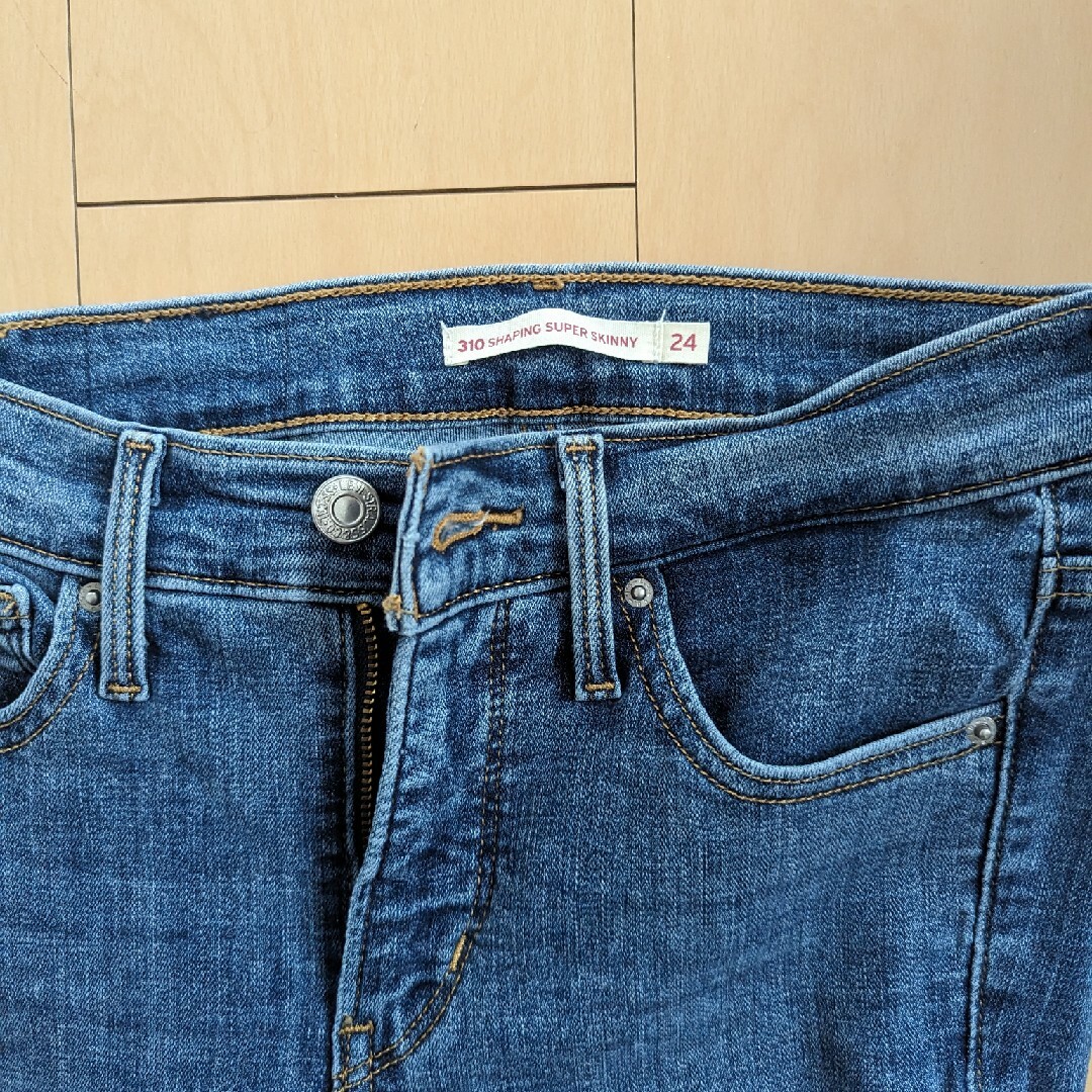 リーバイスのジーンズ レディースのパンツ(デニム/ジーンズ)の商品写真