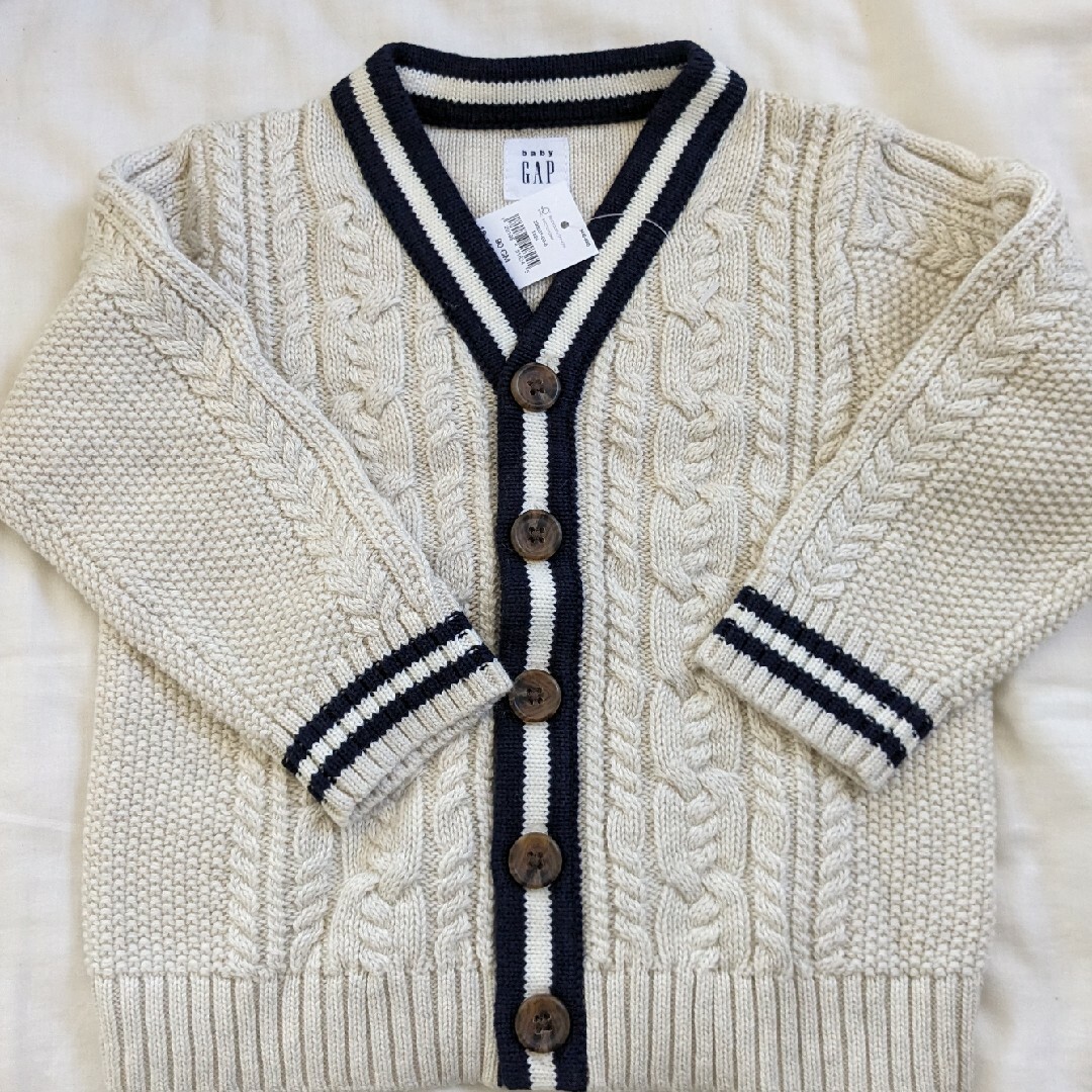 babyGAP(ベビーギャップ)の新品　babygap カーディガン90 キッズ/ベビー/マタニティのキッズ服男の子用(90cm~)(カーディガン)の商品写真