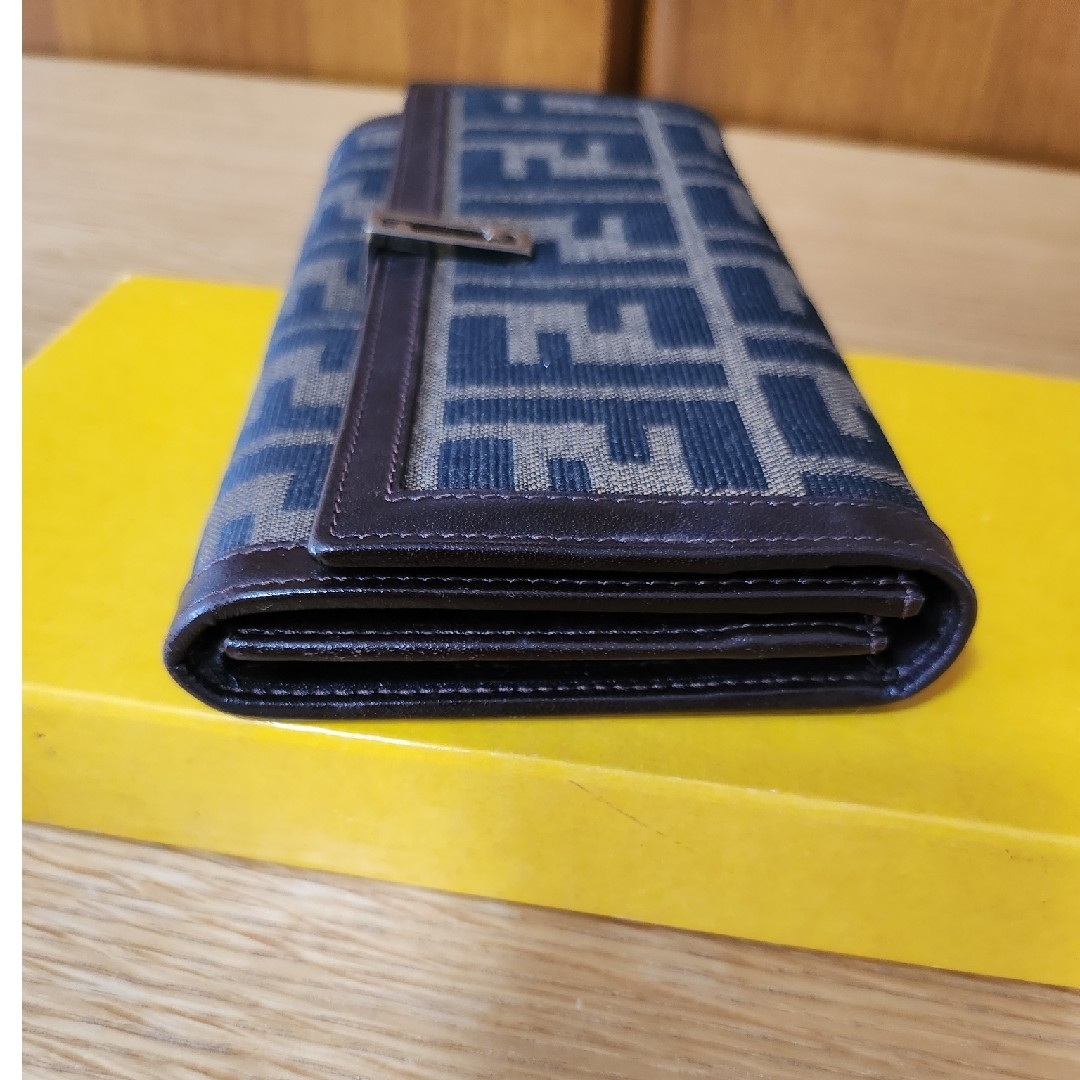 FENDI(フェンディ)の「美品」FENDI　長財布 レディースのファッション小物(財布)の商品写真