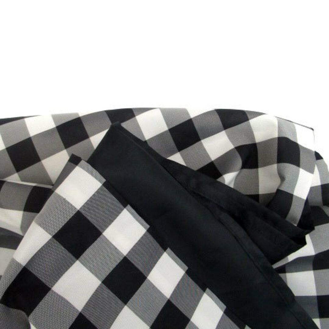 CROLLA(クローラ)のクローラ フレアスカート ミニ丈 ギンガムチェック柄 38 オフホワイト 黒 レディースのスカート(ミニスカート)の商品写真