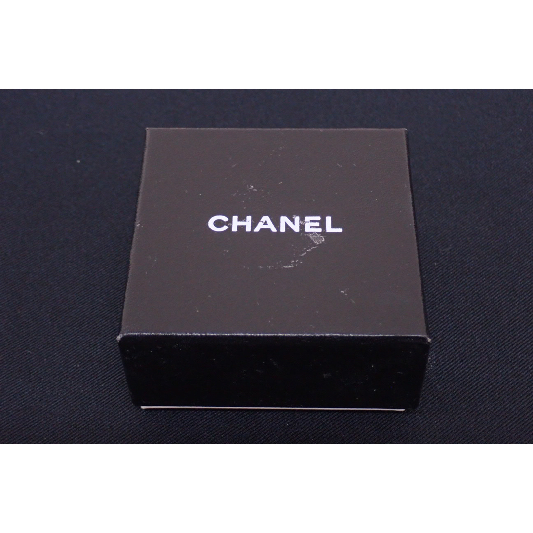 CHANEL - レア CHANEL アルファベット ロゴピアス A20B シャネル CHANEL - レア CHANEL アルファベット ロゴピアス A20B シャネル