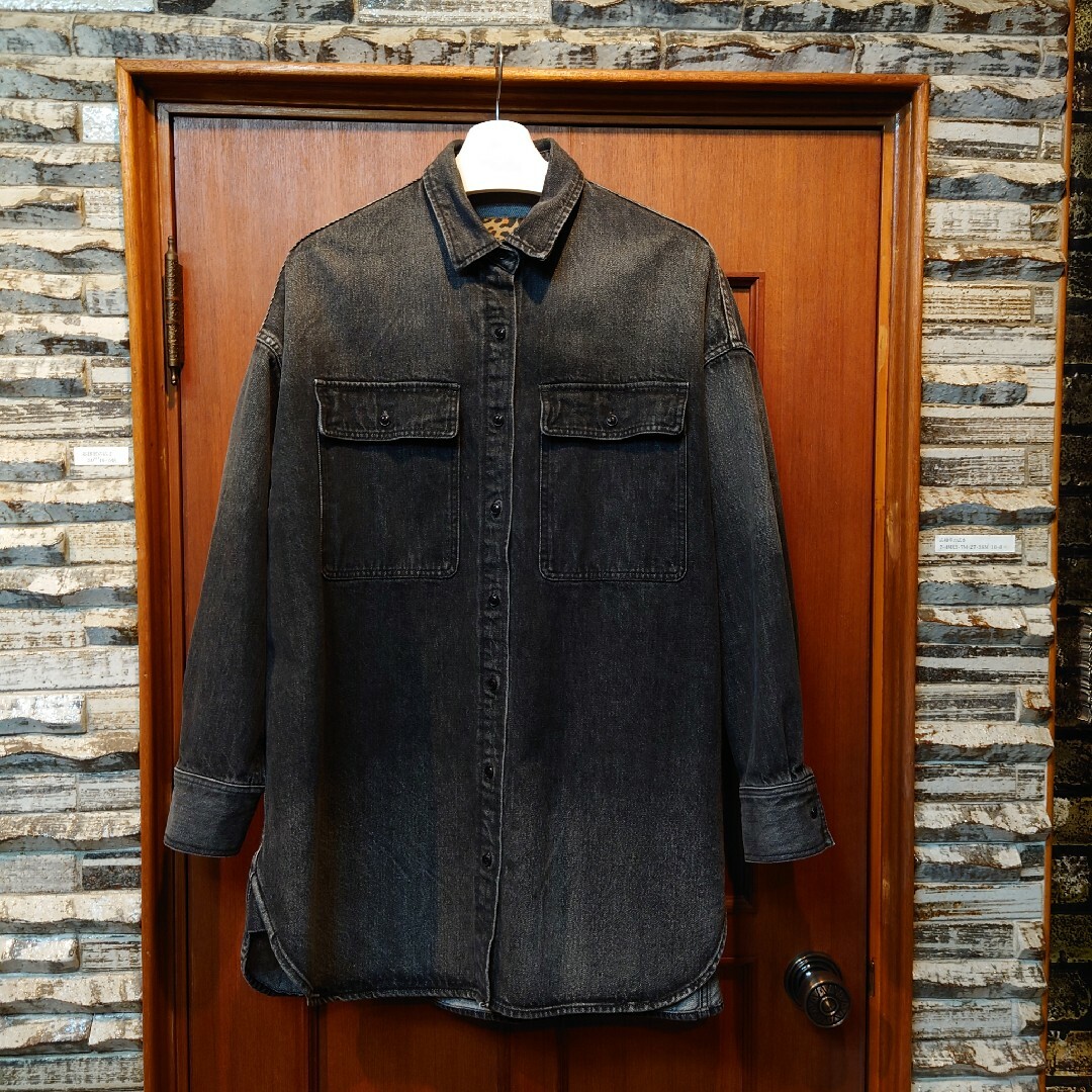 Whim Gazette(ウィムガゼット)のウィムガゼットDENIMシャツワンピース レディースのトップス(シャツ/ブラウス(長袖/七分))の商品写真