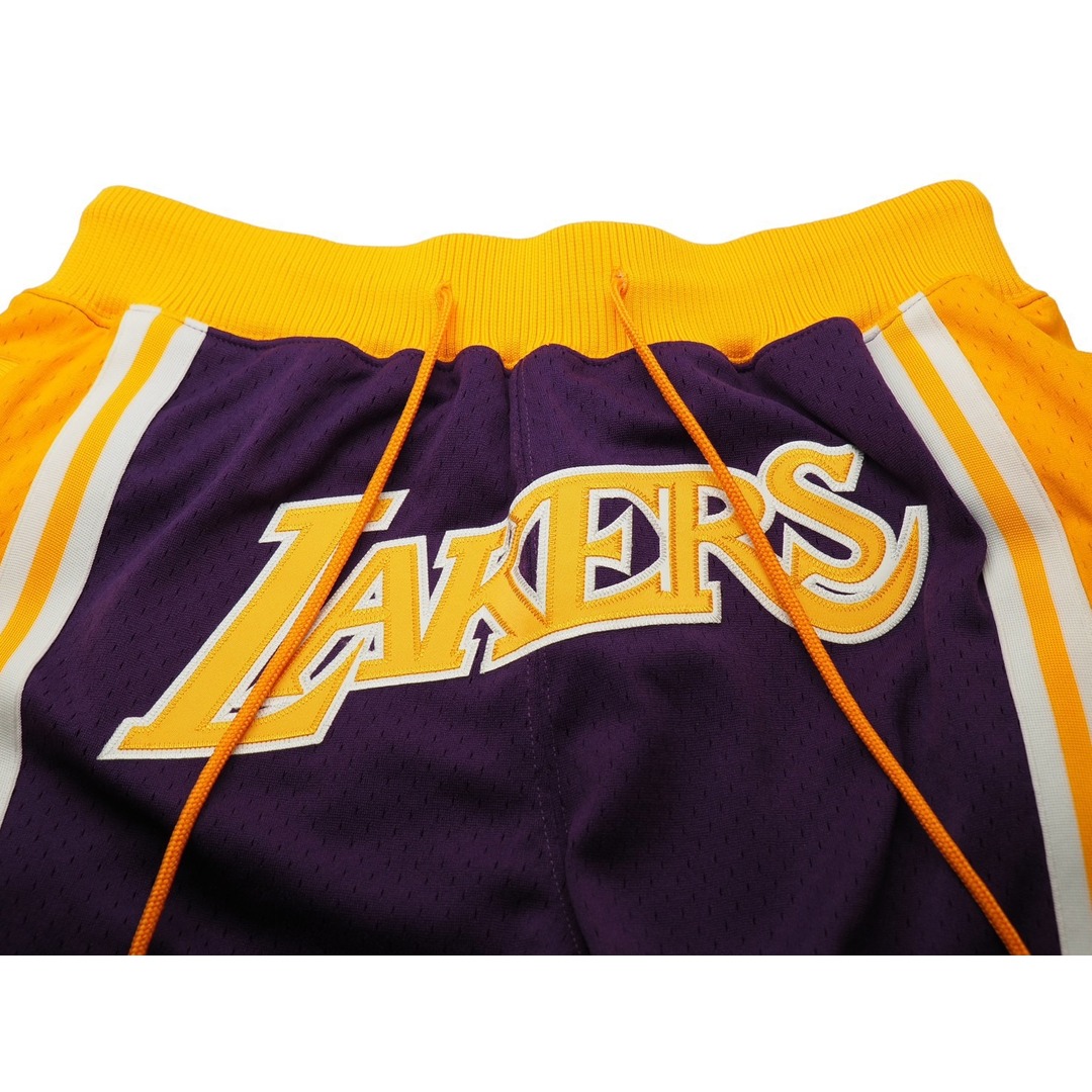 極美品 JUST DON ジャストドン レイカーズ ショートパンツ イエロー パープル NBA SHORNG18321-LAL サイズM 中古 53784 メンズのパンツ(ショートパンツ)の商品写真