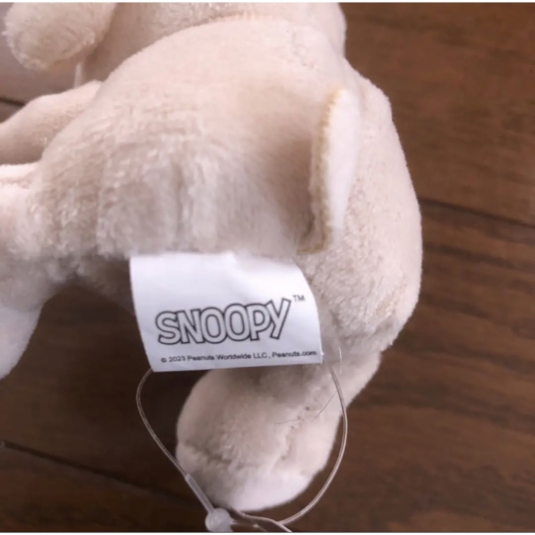 SNOOPY(スヌーピー)のSNOOPY スヌーピー　ぬいぐるみマスコット　キーホルダー　くすみカラー エンタメ/ホビーのおもちゃ/ぬいぐるみ(キャラクターグッズ)の商品写真