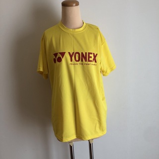 ヨネックス(YONEX)のヨネックス　Tシャツ　ユニMサイズ(ウェア)