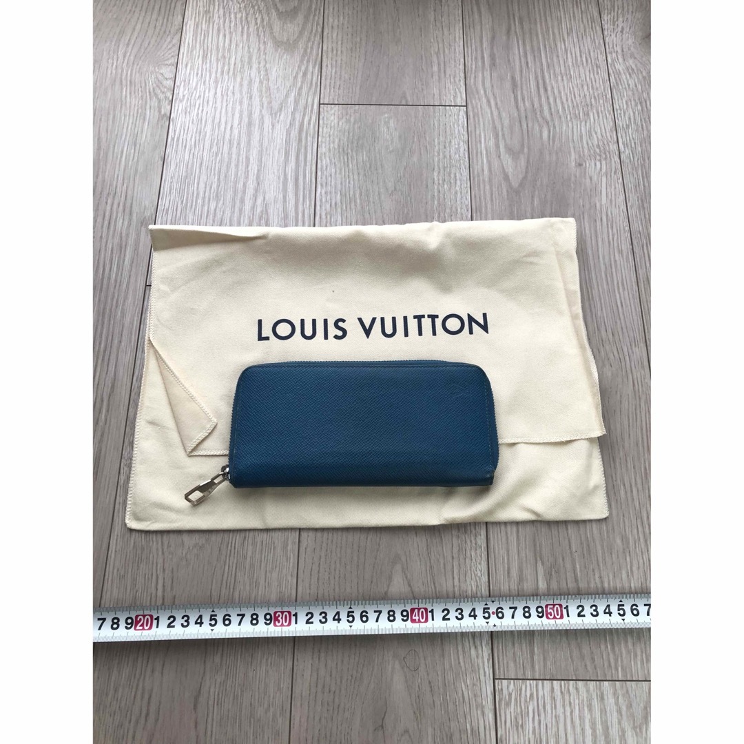 LOUIS VUITTON(ルイヴィトン)のヴィトン・ラウンドファスナー・ヴェルティカル メンズのファッション小物(長財布)の商品写真