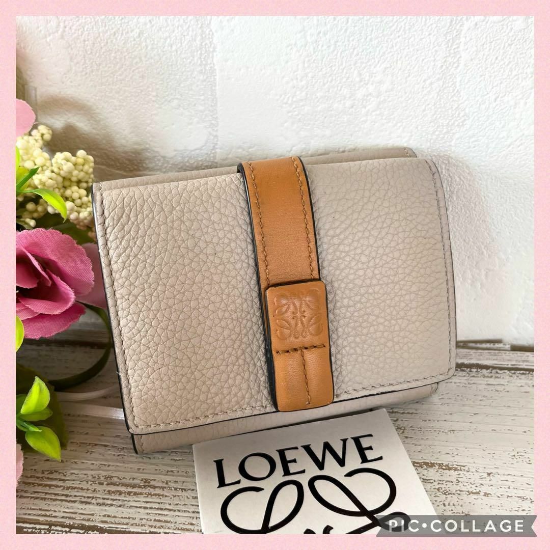 【 大人気 】LOEWE ロエベ トライフォールドコンパクトウォレット 折財布