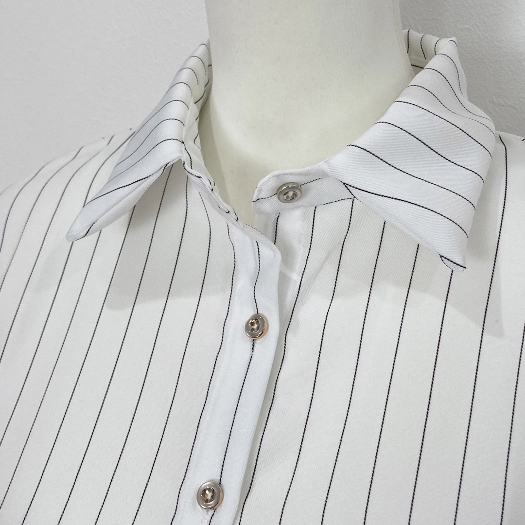 ストライプシャツ　ブラウス　開襟シャツ　カットソー　ビジネス　白　Ｍ レディースのトップス(シャツ/ブラウス(長袖/七分))の商品写真
