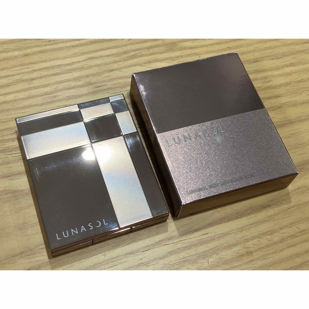 LUNASOL(ルナソル)のルナソル　スキンモデリングアイズ　01 コスメ/美容のベースメイク/化粧品(アイシャドウ)の商品写真