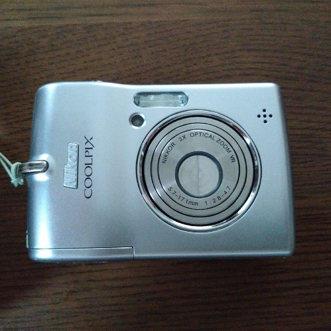 Nikon(ニコン)のNikon  COOLPIX L12デジタルカメラ スマホ/家電/カメラのカメラ(コンパクトデジタルカメラ)の商品写真