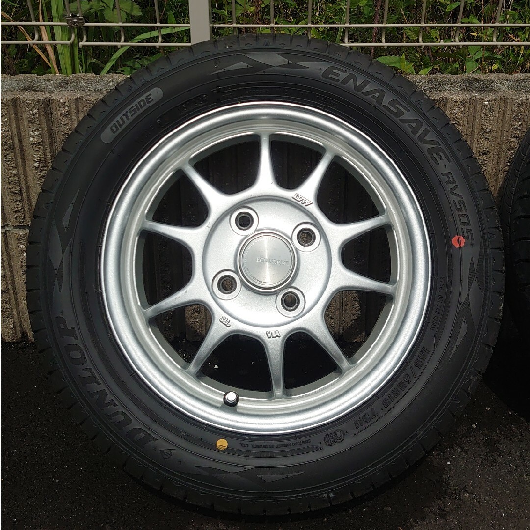 BRIDGESTONE(ブリヂストン)の【美品】ブリジストン エコフォルム CRS102 13インチ 155/65R13 自動車/バイクの自動車(タイヤ・ホイールセット)の商品写真