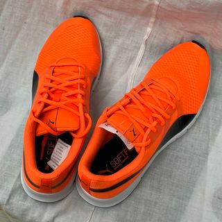 新品未使用品 PUMA プーマ 26.0 cm ランニングシューズ オレンジ