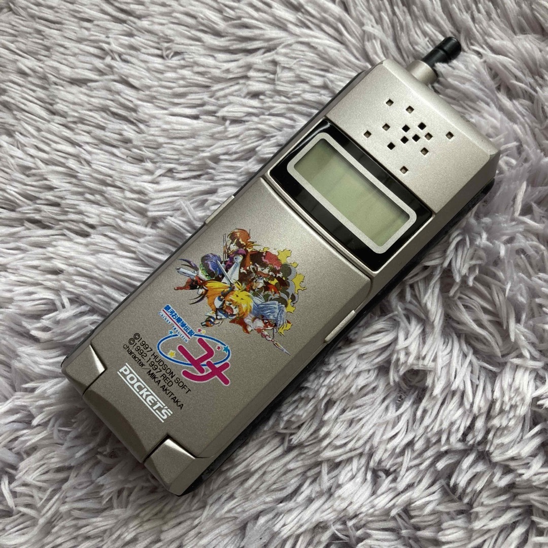 京セラ(キョウセラ)の京セラ　PHS PS-601（s）銀河お嬢様伝説ユナ スマホ/家電/カメラのスマートフォン/携帯電話(PHS本体)の商品写真