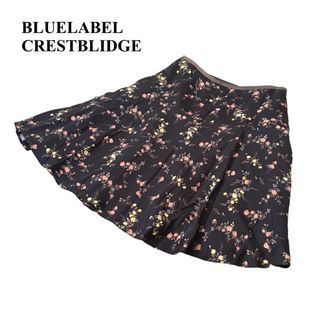 ブルーレーベルクレストブリッジ(BLUE LABEL CRESTBRIDGE)のブルーレーベルクレストブリッジ　フレア　スカート　茶　花柄(ひざ丈スカート)