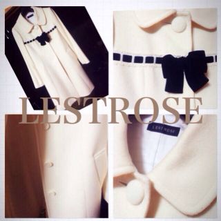 レストローズ(L'EST ROSE)のLESTROSEWhiteコート(ロングコート)
