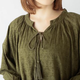 新品✨タグ付き♪定価10,780円　ワンピース　　グリーン　M 大特価‼️新作