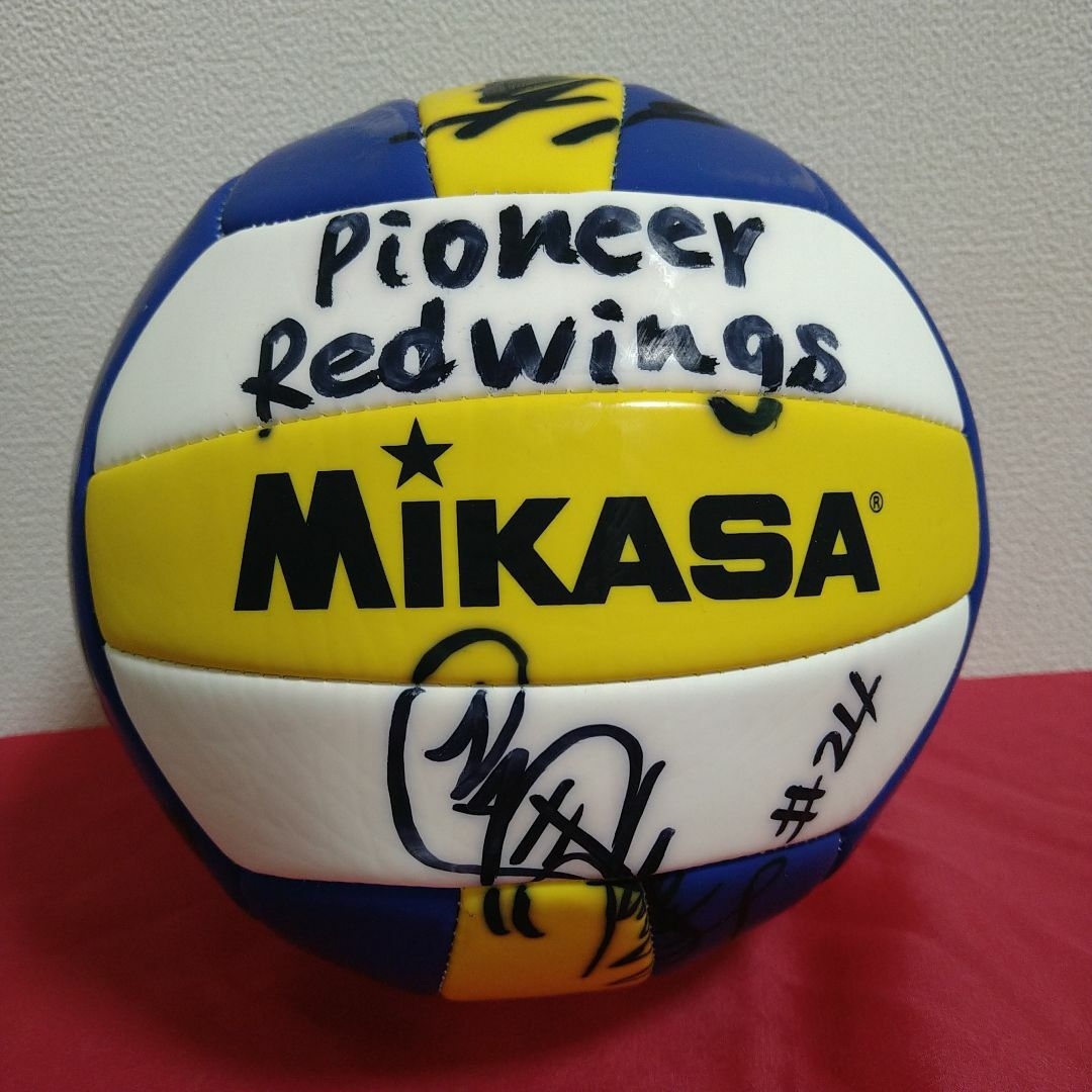 MIKASA(ミカサ)の🏐栗原恵🏐パイオニアレッドウイングス🏐直筆サインボール🏐5選手 スポーツ/アウトドアのスポーツ/アウトドア その他(バレーボール)の商品写真