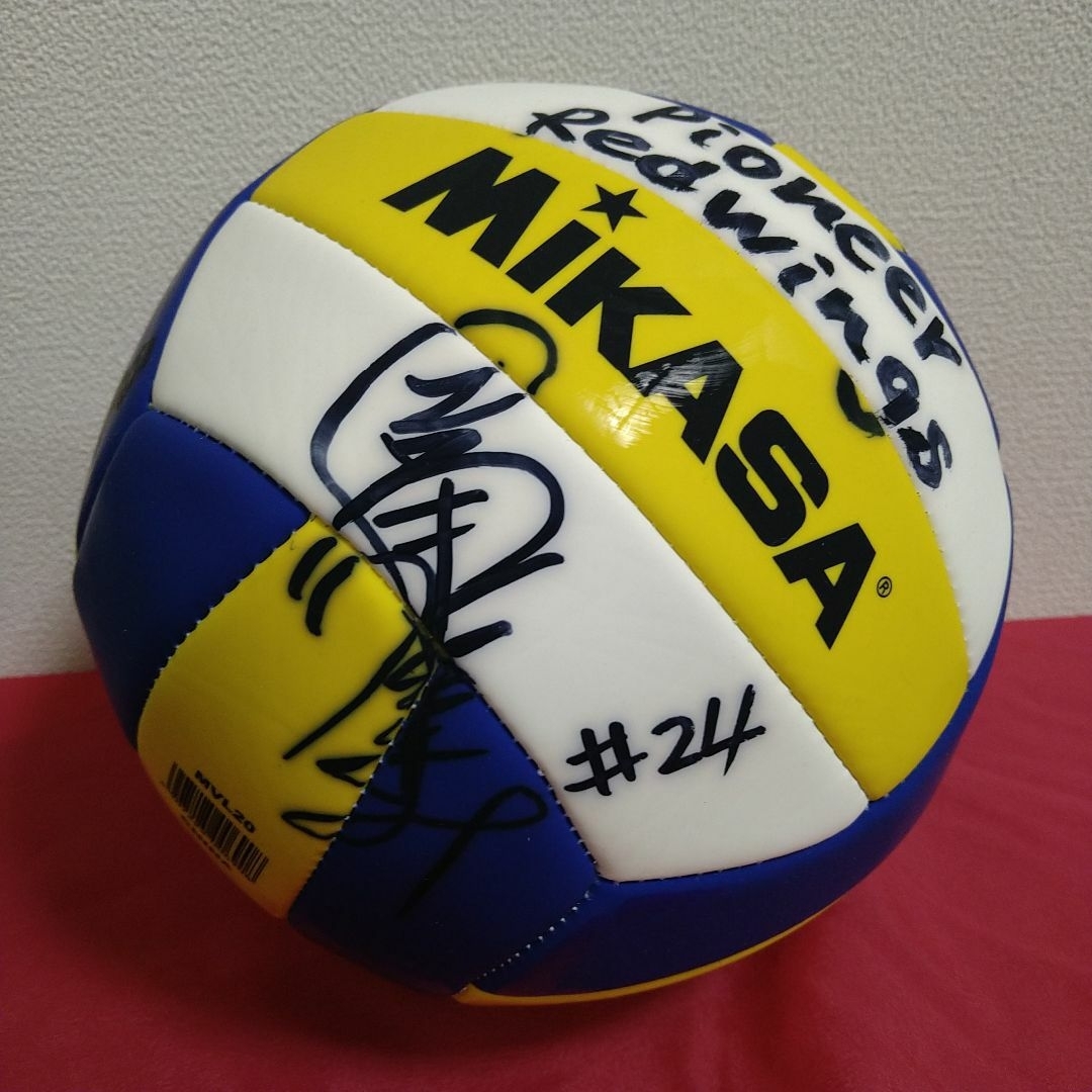 MIKASA(ミカサ)の🏐栗原恵🏐パイオニアレッドウイングス🏐直筆サインボール🏐5選手 スポーツ/アウトドアのスポーツ/アウトドア その他(バレーボール)の商品写真