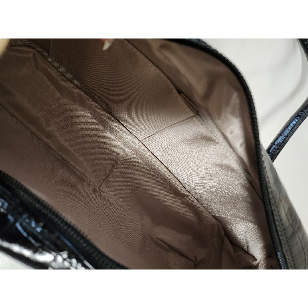 濱野皮革工藝/HAMANO(ハマノヒカクコウゲイ)の濱野　Hamano クロコ型押しバック　ブラック　美品 レディースのバッグ(ハンドバッグ)の商品写真