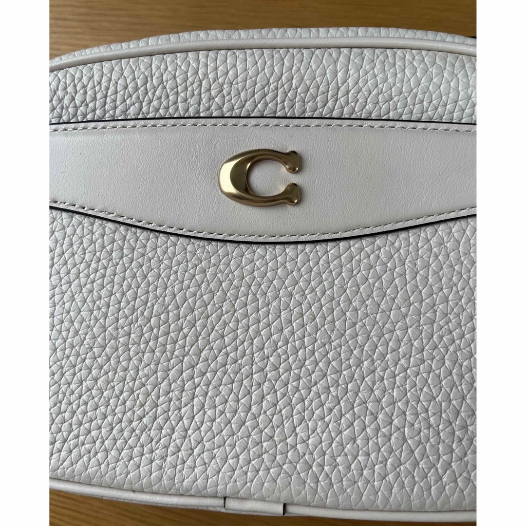 【新品未使用】COACHショルダーバッグ　カメラバッグ　レザーホワイト