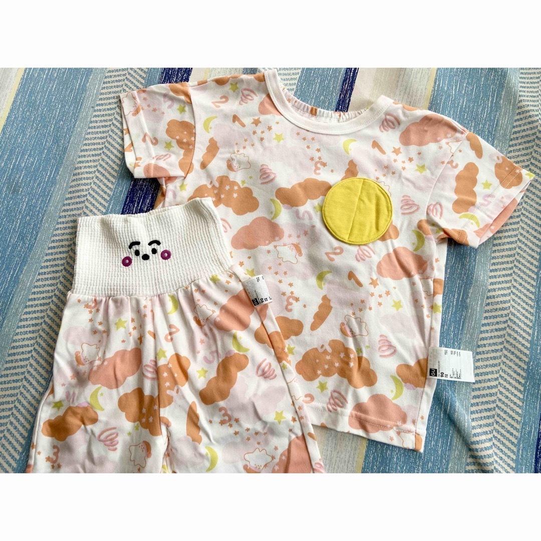 GU(ジーユー)のGU シナぷしゅ パジャマ 90 キッズ/ベビー/マタニティのキッズ服女の子用(90cm~)(パジャマ)の商品写真