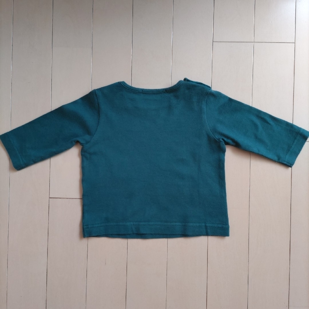 familiar(ファミリア)のfamiliar 長袖緑Tシャツ 70 キッズ/ベビー/マタニティのベビー服(~85cm)(Ｔシャツ)の商品写真