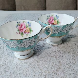 ロイヤルアルバート(ROYAL ALBERT)のロイヤルアルバート　エンチャントメント　カップのみ2客(グラス/カップ)