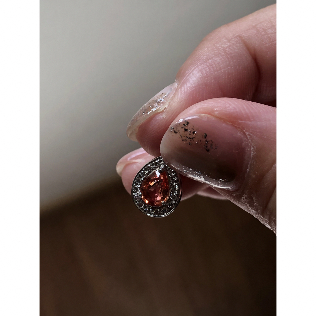 まちゃこ様専用パパラチアサファイア0.84ct ネックレストップ　k18wg レディースのアクセサリー(ネックレス)の商品写真